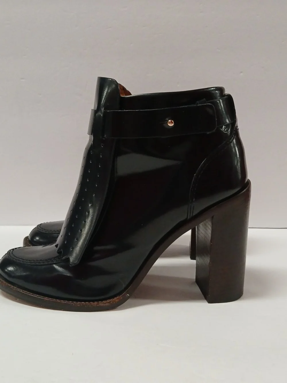 Tory Burch Hyde Booties Ankle Boots Black Glossy Shiny Leather  Kiltie Size 7.5